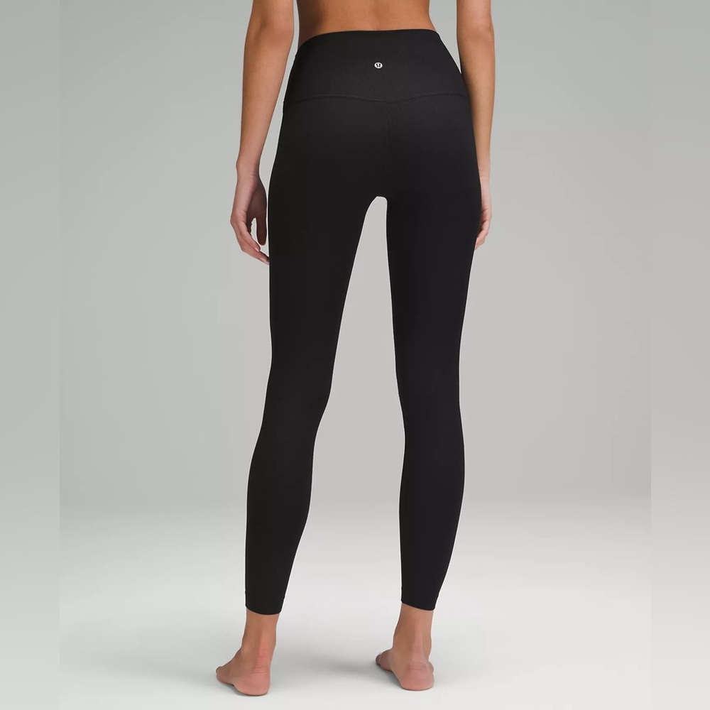 lululemon Align™ High-Rise Ribbed Pant 28"
Model picture for demonstration only